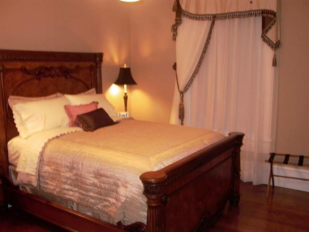 ווית'וויל Trinkle Mansion Bed & Breakfast מראה חיצוני תמונה